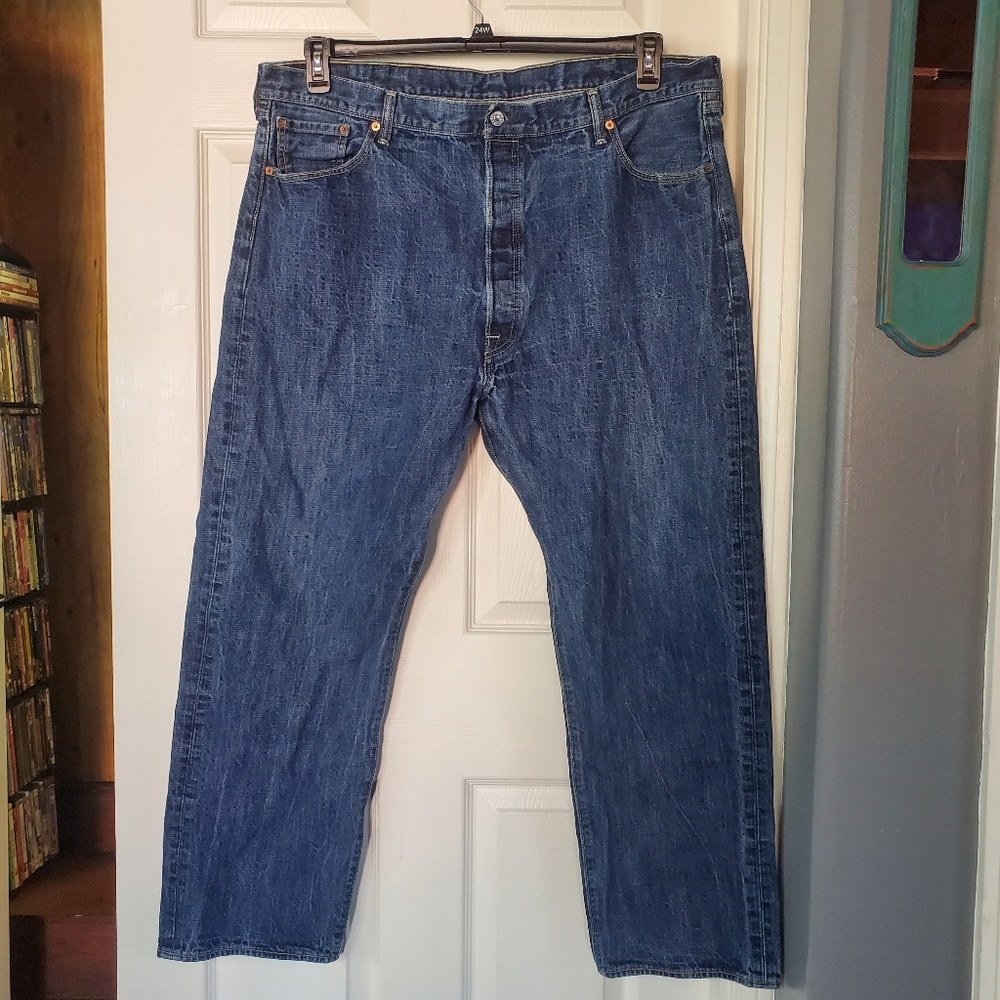 Levi's 501 Denim Blue Jeans Men's Size 46X32 Buttoned Fly Straight Leg